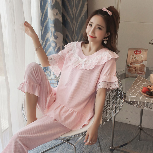 Moderna ženska pidžama u dva modela sa čipkom