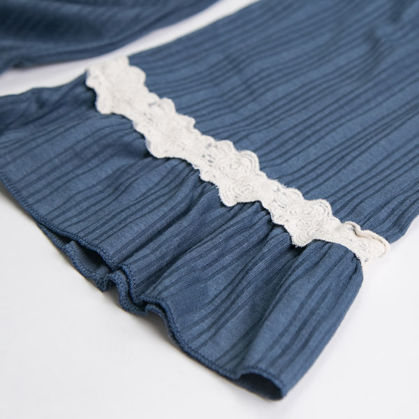 Ženska pidžama na lokne iz dva dijela