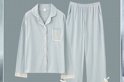 Ženska pidžama s gumbima i dvodijelnim džepom