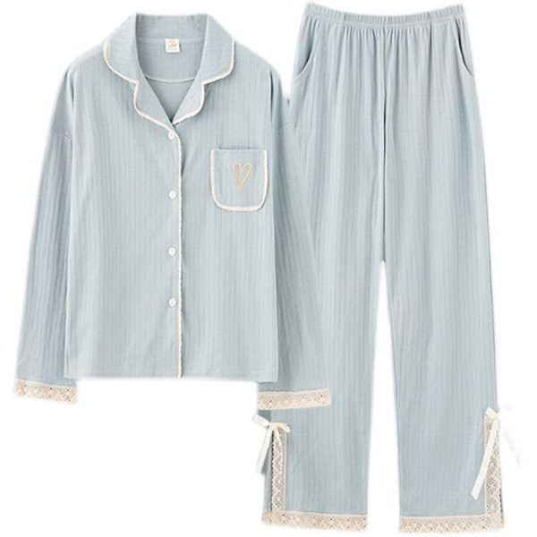Ženska pidžama s gumbima i dvodijelnim džepom