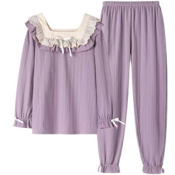 Дамска пижама с дълъг ръкав и къдри