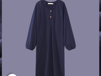 Ženska spavaćica s dugmićima i dugim rukavima