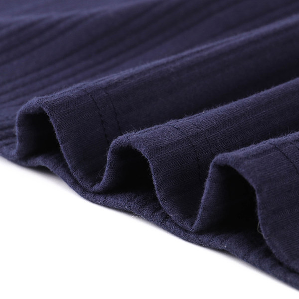 Ženska spavaćica s dugmićima i dugim rukavima