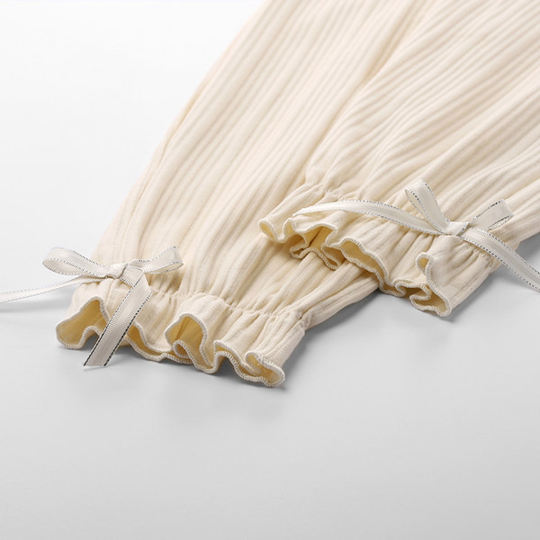 Novi model ženske pidžame iz dva dijela sa loknama