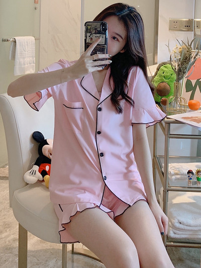 Ženska kratka pidžama iz dva dijela sa špic izrezom