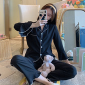 Ženska pidžama iz dva dijela na gumbe