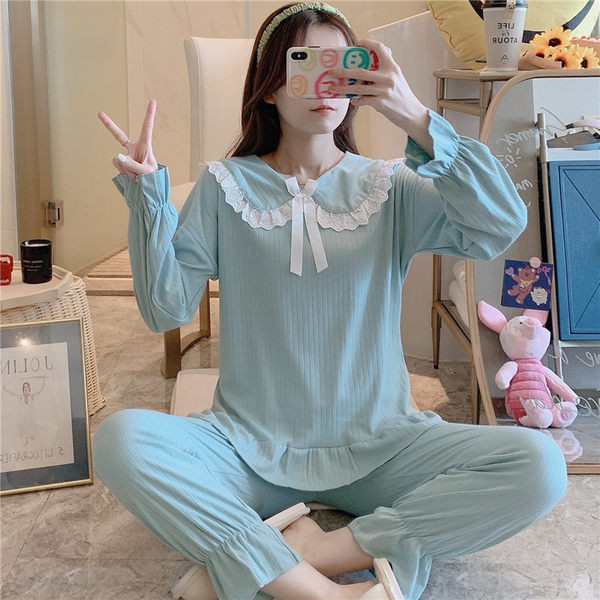 Ženska ležerna pidžama s čipkom i trakom