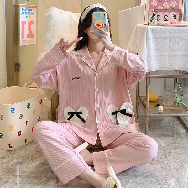 Ženska ležerna pidžama iz dva dijela na gumbe