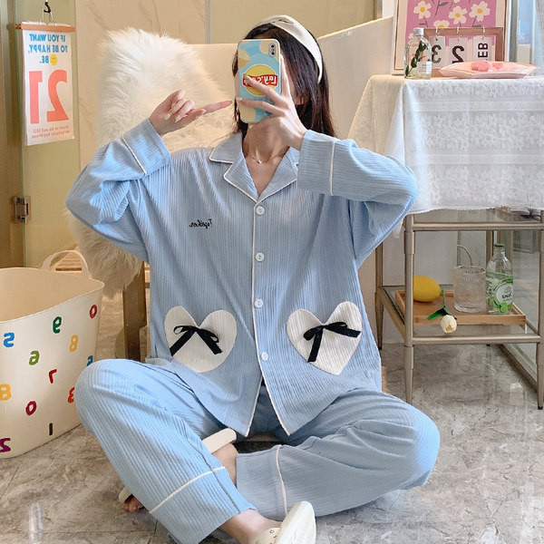 Ženska ležerna pidžama iz dva dijela na gumbe