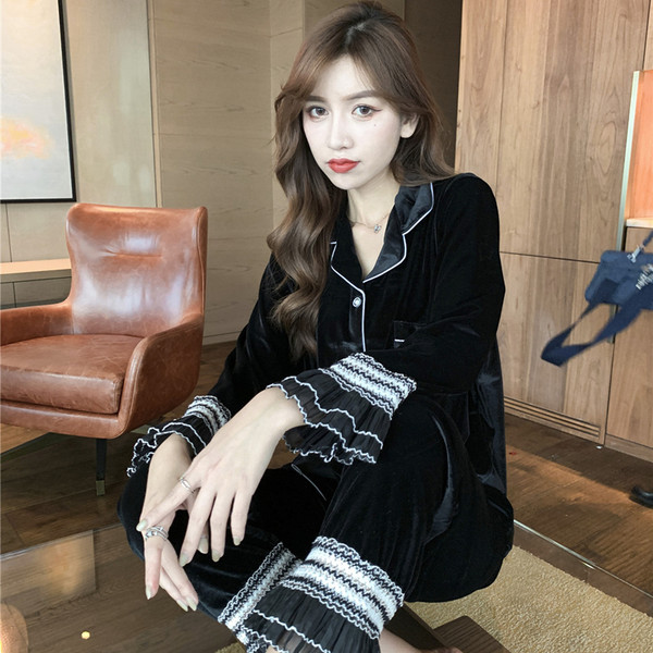 Novi model ženske pidžame od baršuna iz dva dijela