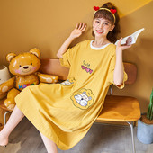 Ženska pamučna spavaćica s ovalnim izrezom i šarenom aplikacijom