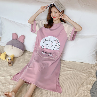 Ženska pamučna spavaćica s ovalnim izrezom i šarenom aplikacijom