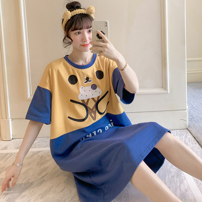 Ženska pamučna spavaćica s ovalnim izrezom i šarenom aplikacijom