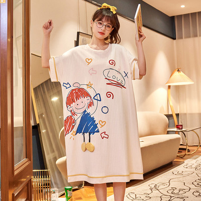 Ženska pamučna spavaćica s ovalnim izrezom i šarenom aplikacijom