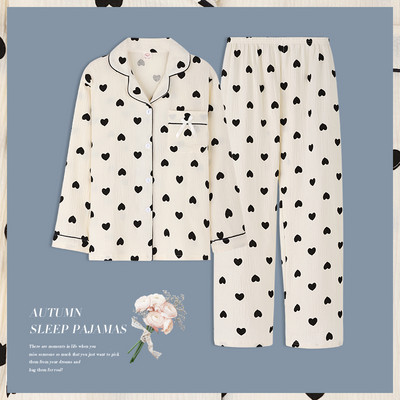 Novi model ženske pidžame sa srcima iz dva dijela