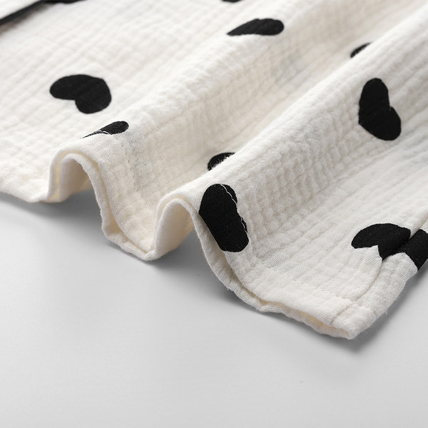 Novi model ženske pidžame sa srcima iz dva dijela