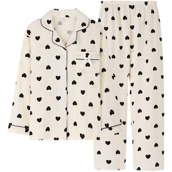 Novi model ženske pidžame sa srcima iz dva dijela
