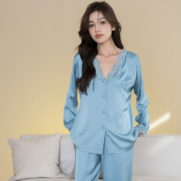 Moteriška pižama su sagomis ir nėriniais - dviejų dalių