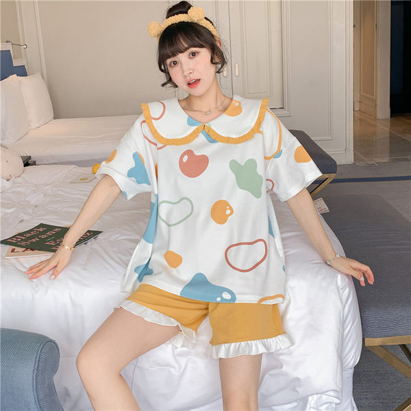 Ženska pidžama sa loknama i aplikacijama