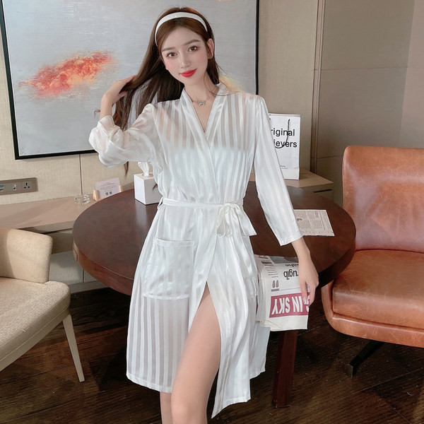 Tanki ženski kućni ogrtač s vezicama u struku