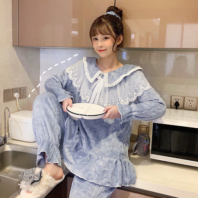 Ženska pidžama sa čipkom - iz dva dijela