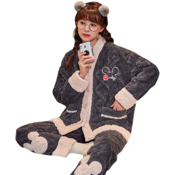 Ženska donja pidžama s gumbima i džepovima