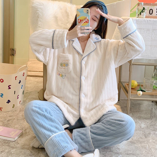 Ženska zimska pidžama s gumbima i džepom