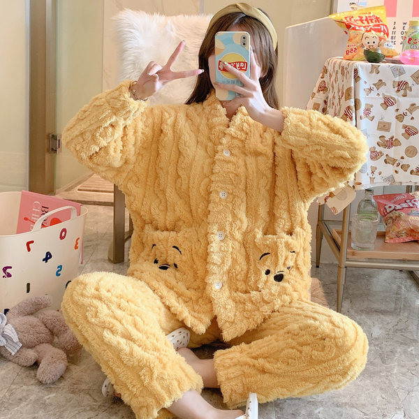 Детска пухена пижама с джобове подходяща за зимата 