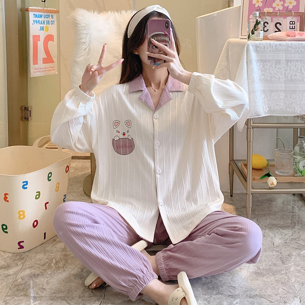 Нов модел дамска пижама с щампа 