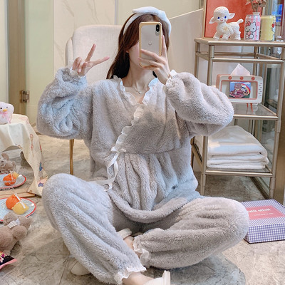 Дамска пухена пижама с къдри 