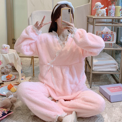 Дамска пухена пижама с къдри 