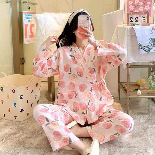 Ženska pidžama iz dva dijela sa aplikacijom u boji