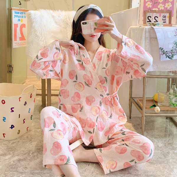 Ženska pidžama iz dva dijela sa aplikacijom u boji