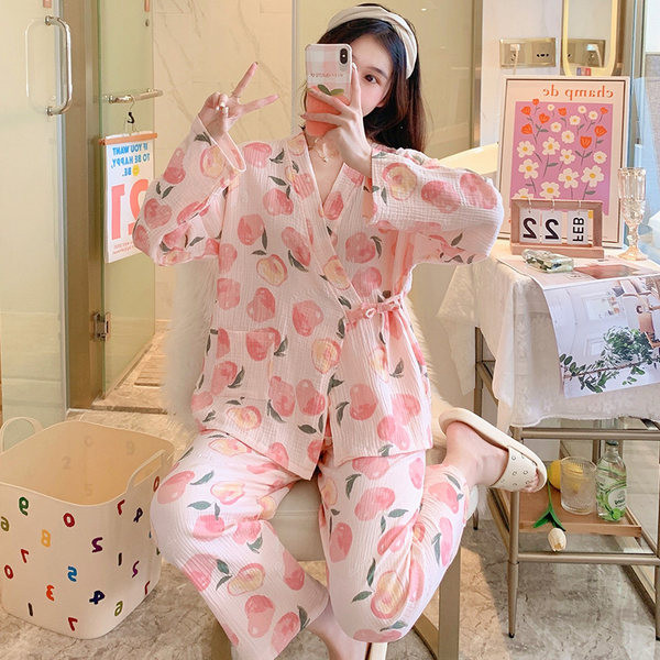 Ženska pidžama iz dva dijela sa aplikacijom u boji