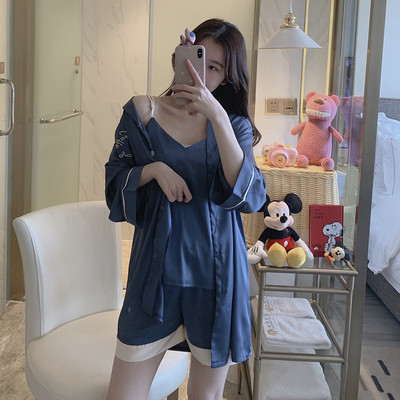 Ženska pidžama iz tri dijela