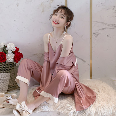 Ženska pidžama iz tri dijela