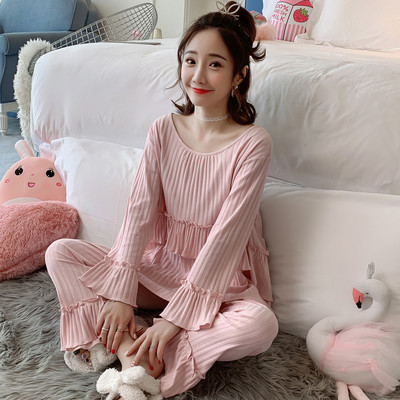 Нов модел дамска пижама от две части с дълъг ръкав и овално деколте 