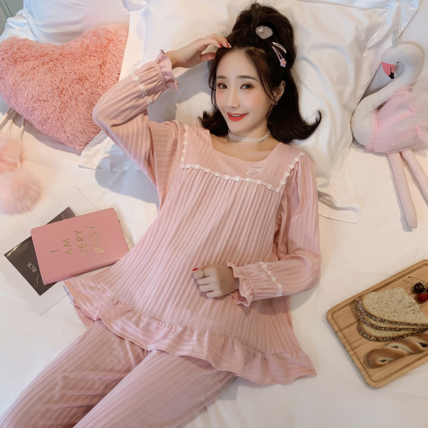 Ženska pidžama s četvrtastim izrezom - tri boje