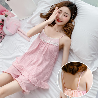 Къса дамска пижама с дантела - няколко модела