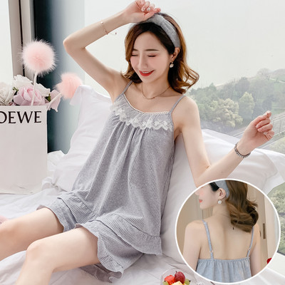 Къса дамска пижама с дантела - няколко модела