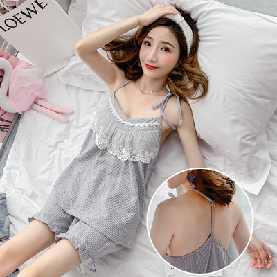 Къса дамска пижама с дантела - няколко модела