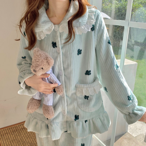 Ženska zimska pidžama sa džepovima