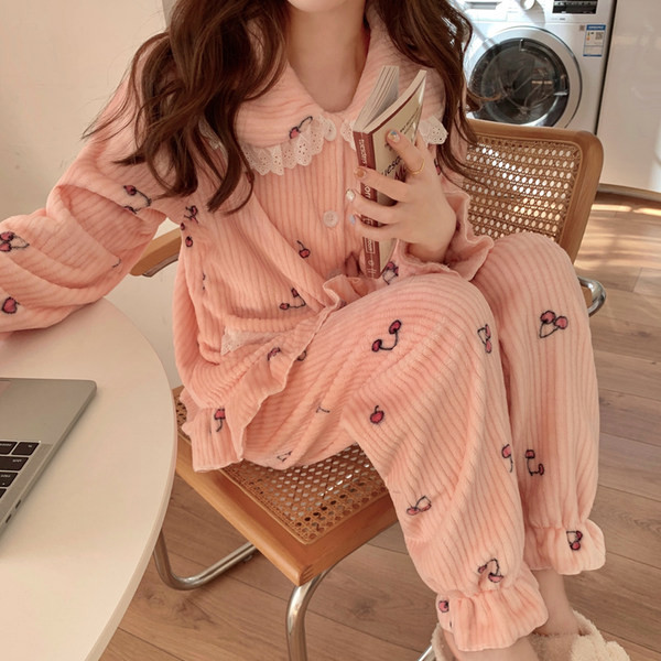 Ženska zimska pidžama sa džepovima