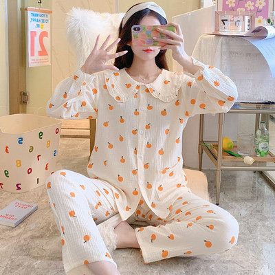 Дамска пижама с цветен принт от две части