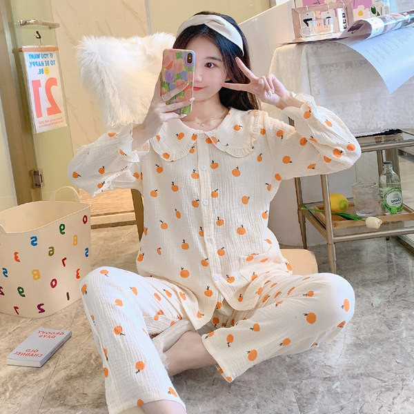 Дамска пижама с цветен принт от две части