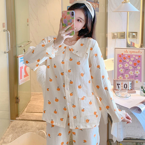 Дамска пижама с цветен принт от две части