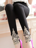 Moderne ženske tajice s biserima i vezom