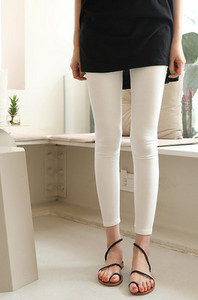 Нов модел дамски едноцветен клин с висока талия