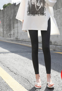 Нов модел дамски едноцветен клин с висока талия