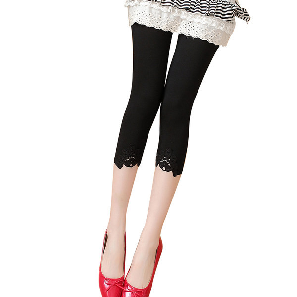 Γυναικείο μοντέρνο κολάν μήκους 7/8 με δαντέλα